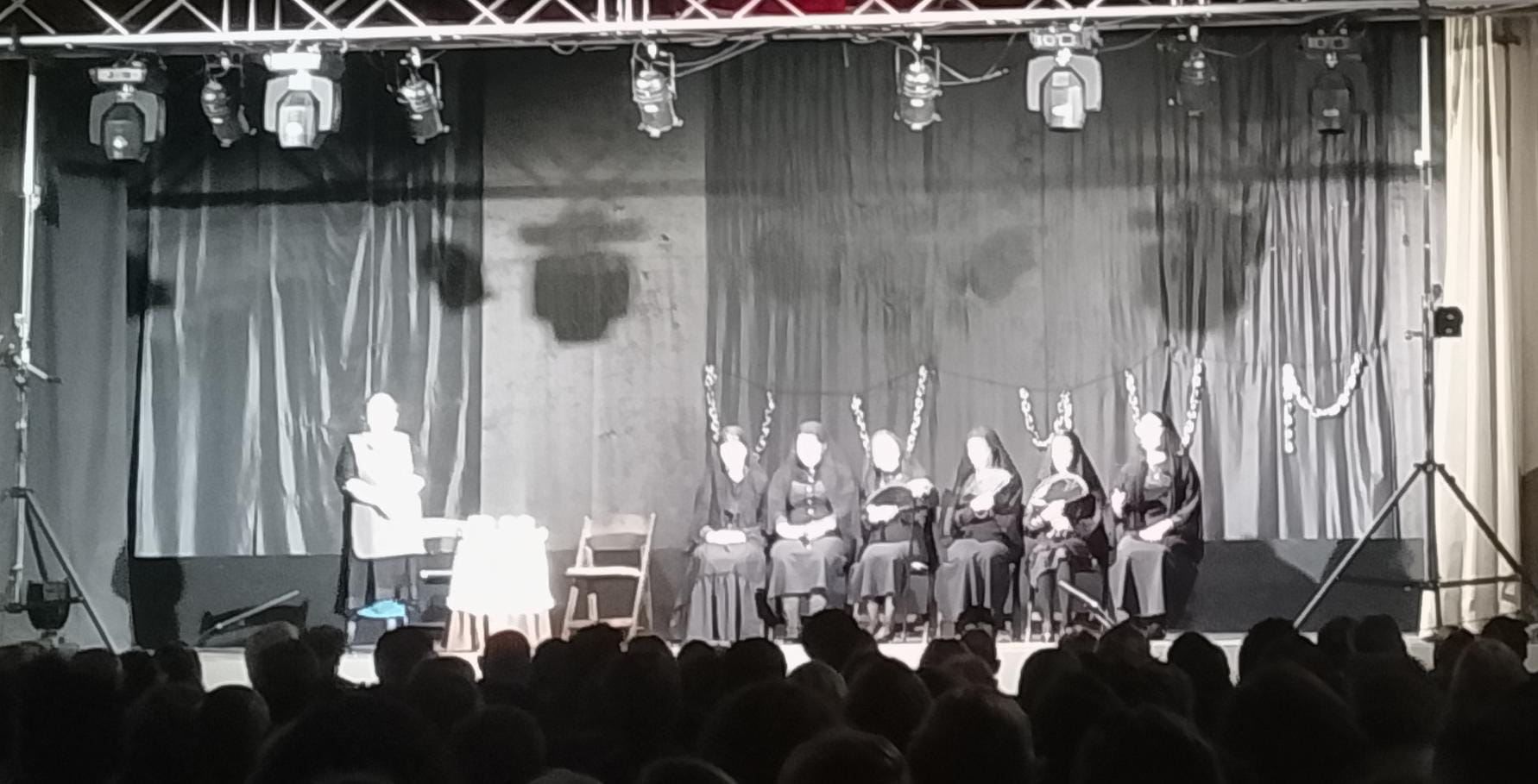 AGRADECEMOS AL GRUPO DIONISIOS Y AL CLUB NAZARET SU COLABORACIÓN 